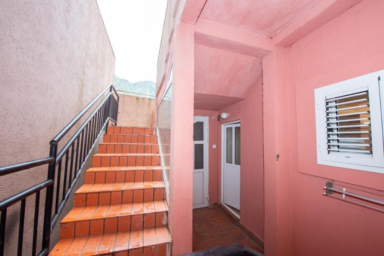 Studio Apartment Silva Котор Экстерьер фото